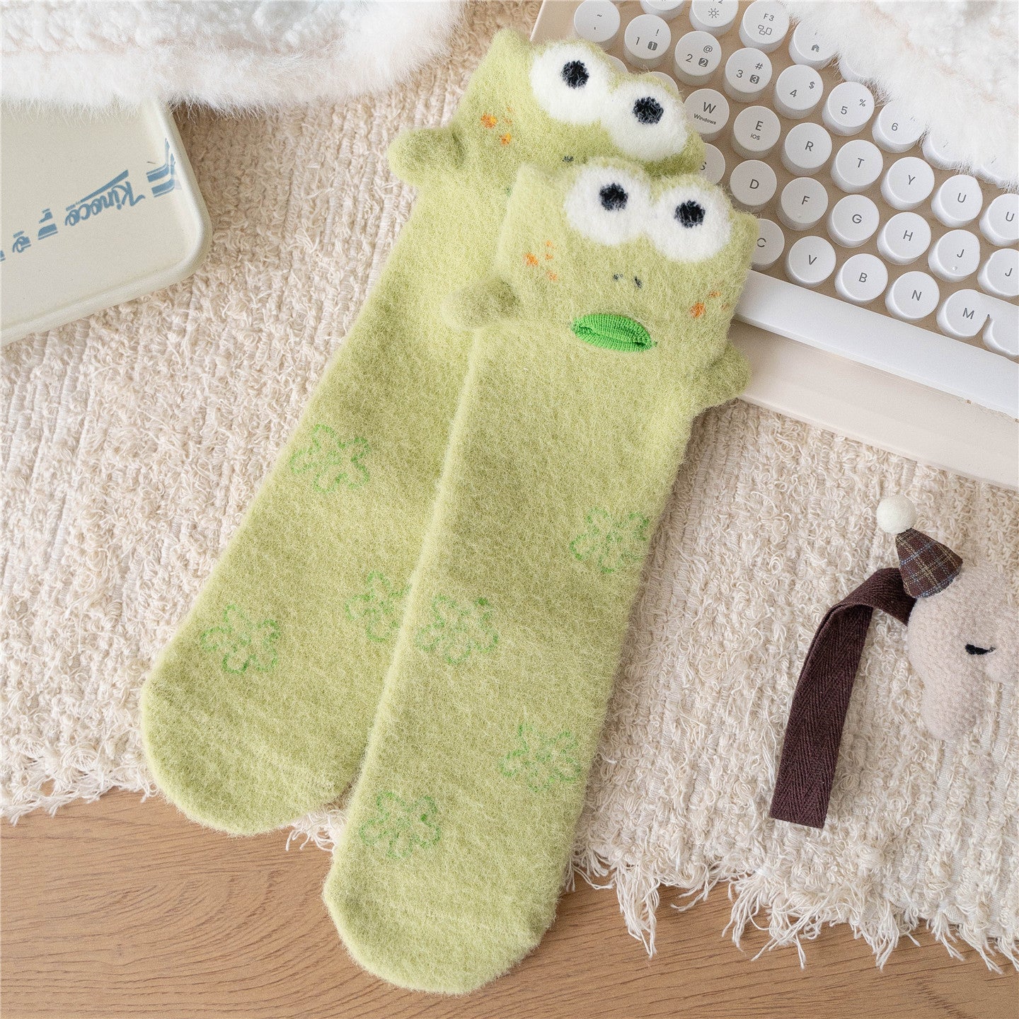 Cute Clownfish Pattern Fleece-Lined Slouch Socks